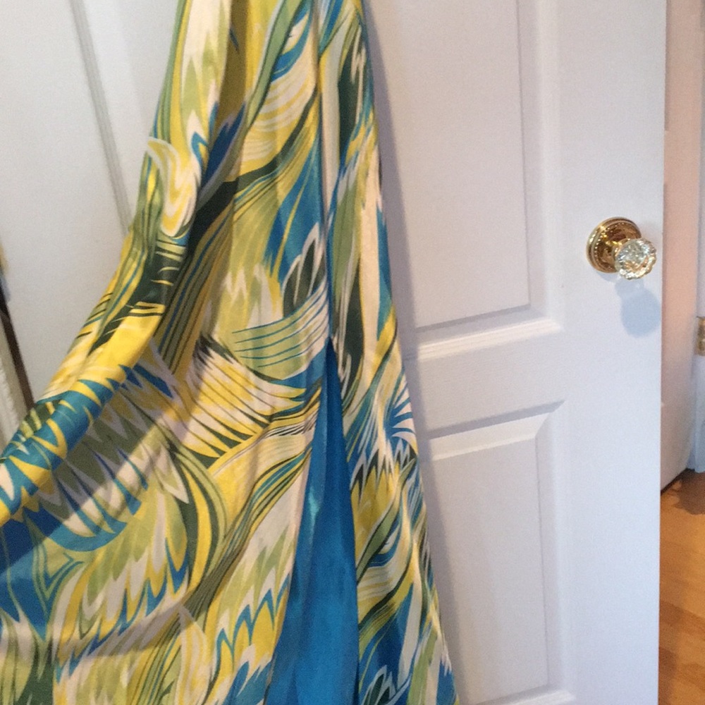 Dress - Picture 4 of 8